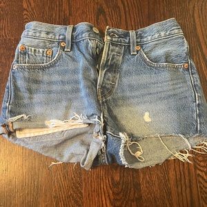 Levi’s Shorts in size 24